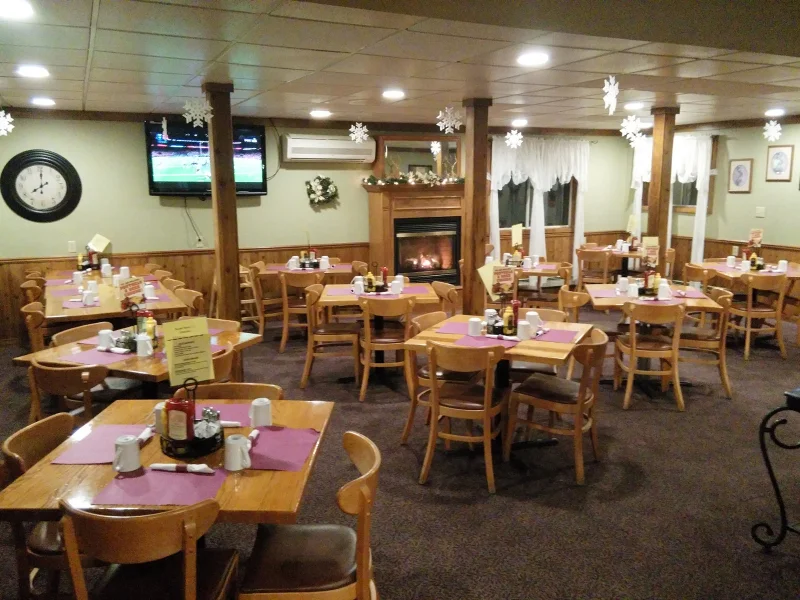Clubhouse Grill Dining Room